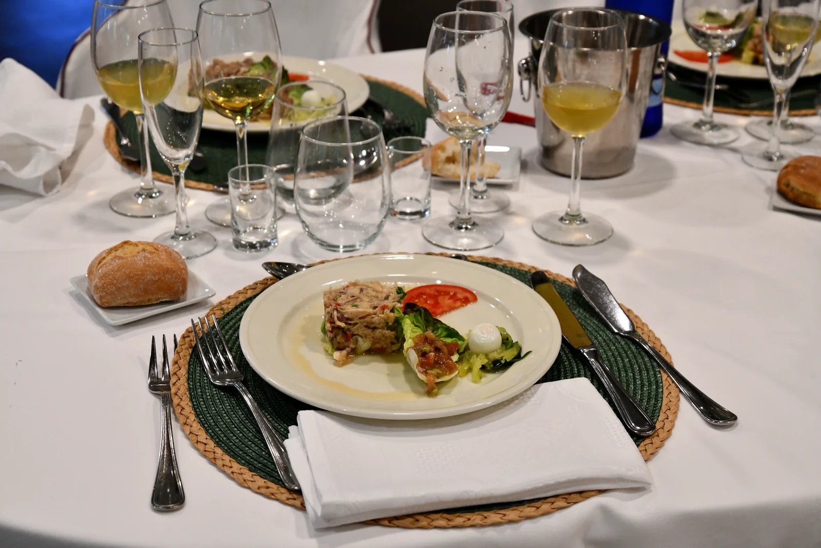 Mesa y ambiente gastronómico del Brunch de Gala